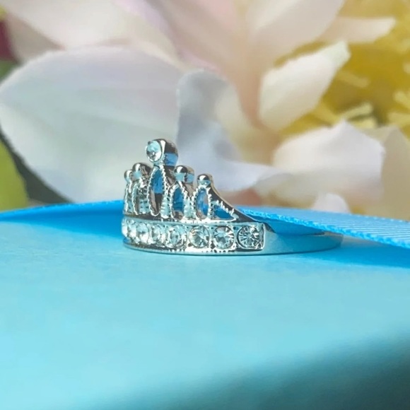 925 sterling silver/cz diamond princess crown ring - Picture 2 of 7